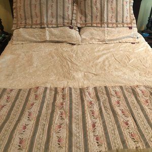 Biltmore Home Comforter Set